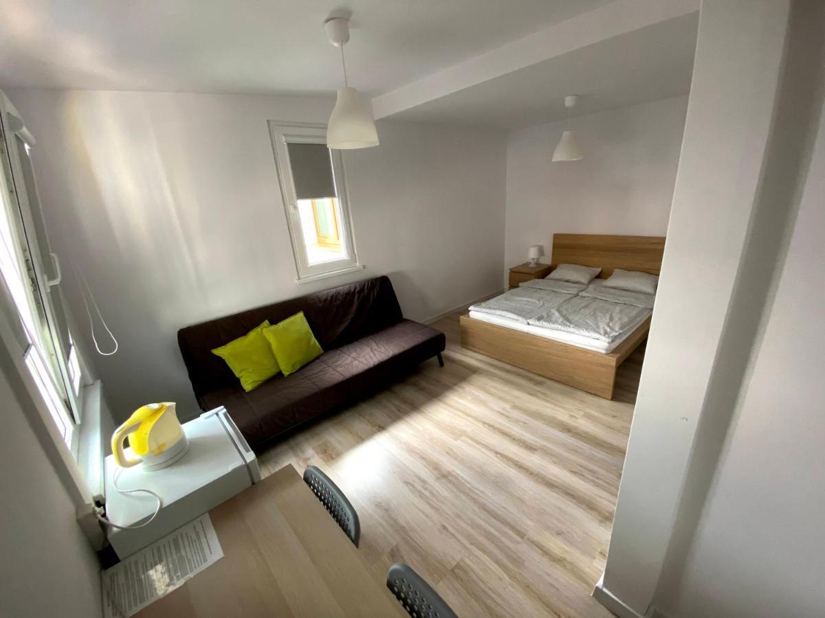 Zefir Pokoje Apartment Uniescie Luaran gambar
