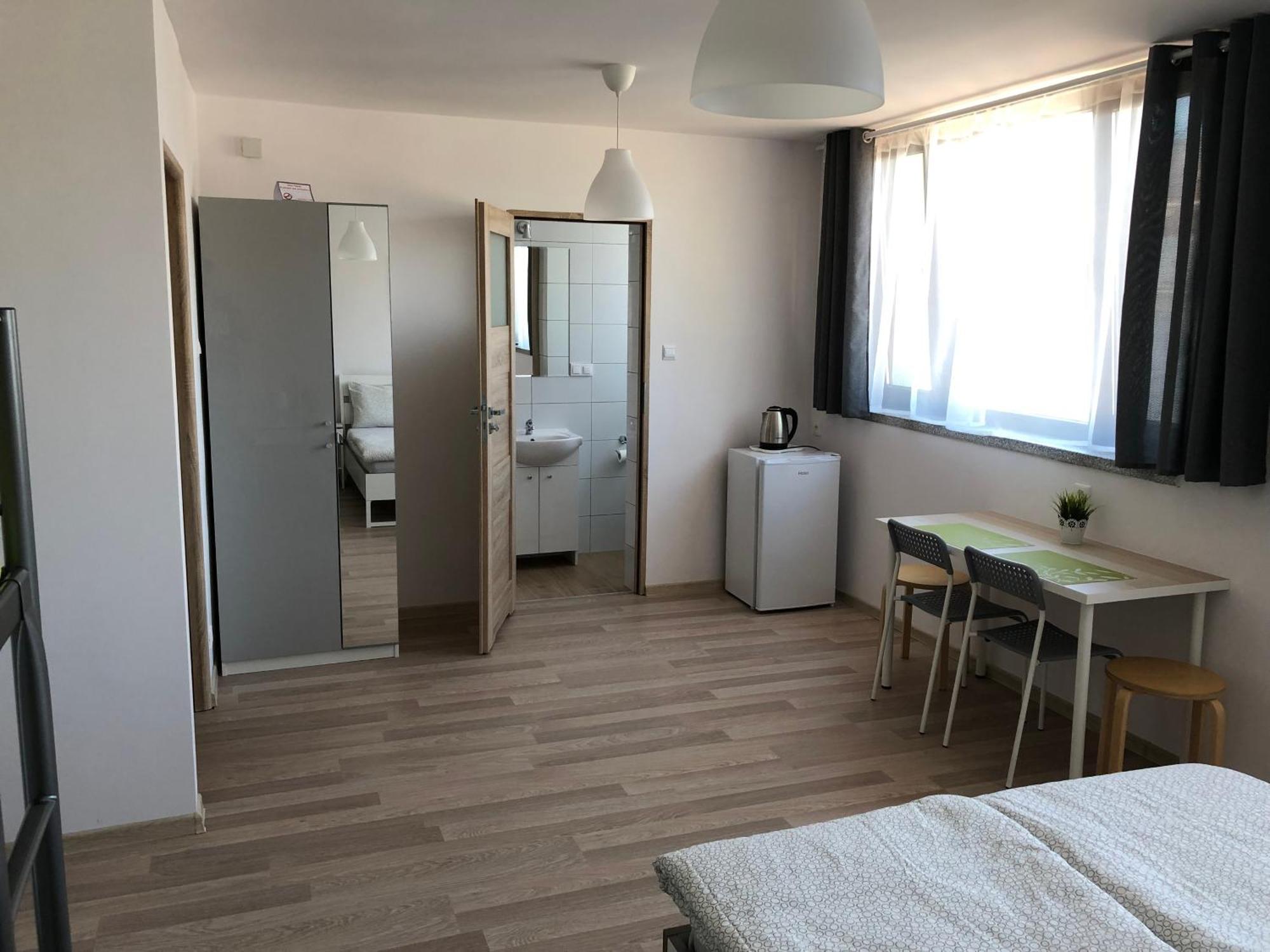 Zefir Pokoje Apartment Uniescie Luaran gambar